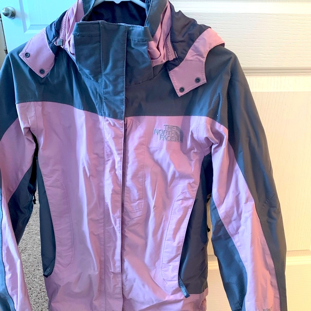 The North Face Women's Ski Jacket - Pink and Gray
